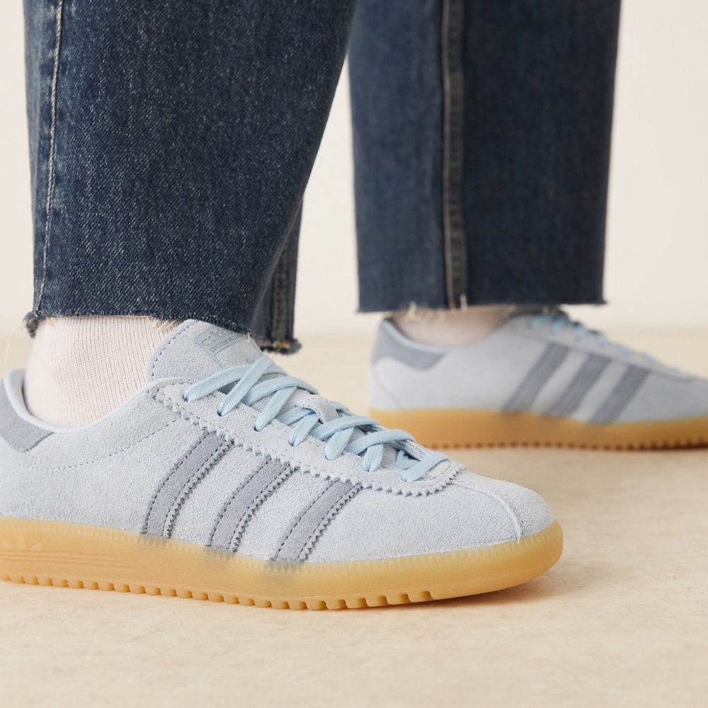 NWT Adidas Bermuda’s Light Blue Sneakers with Gum Sole